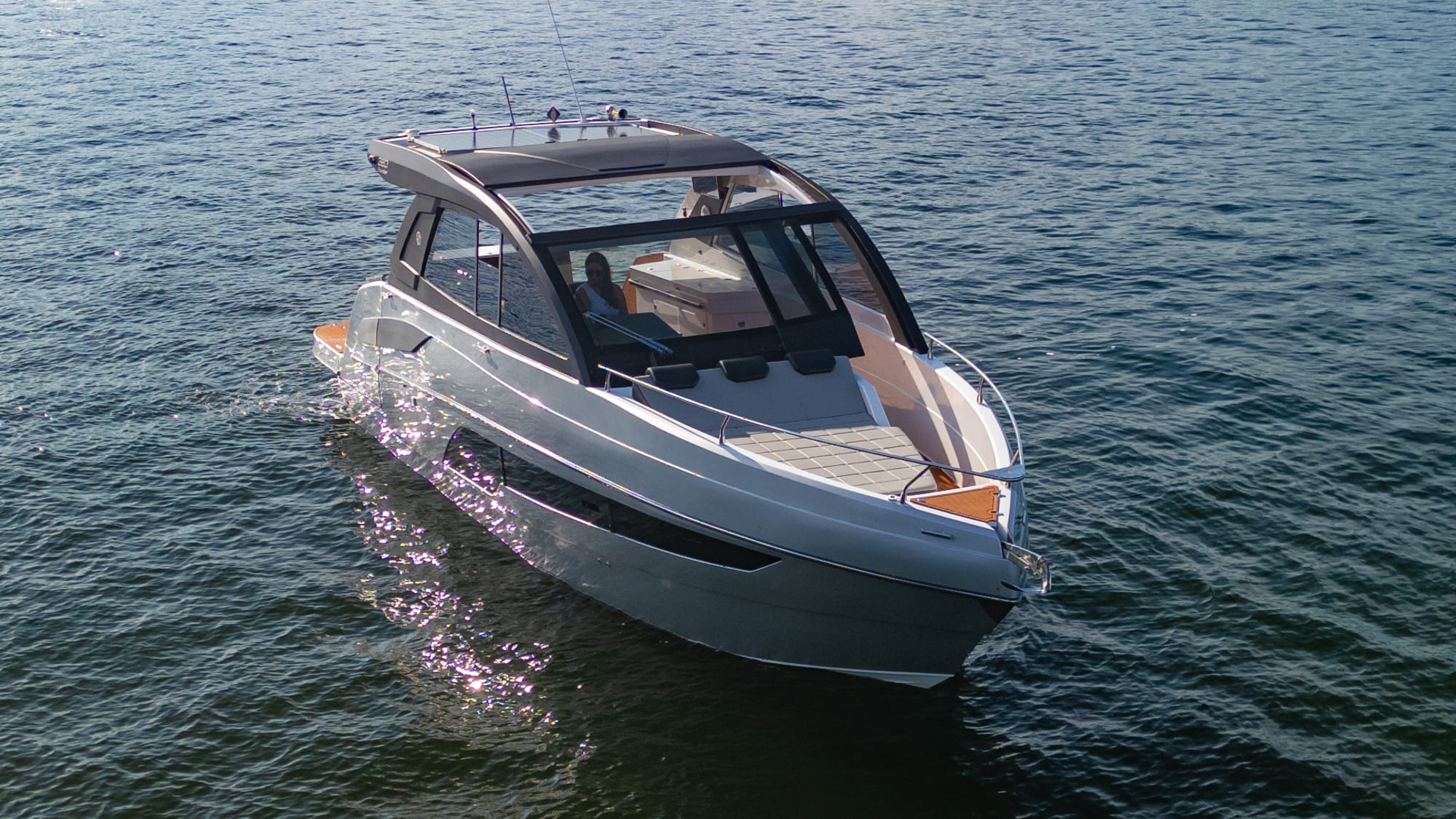 Rapper Orochi adquire mais duas embarcações no Rio Boat Show 2024; conheça os modelos
